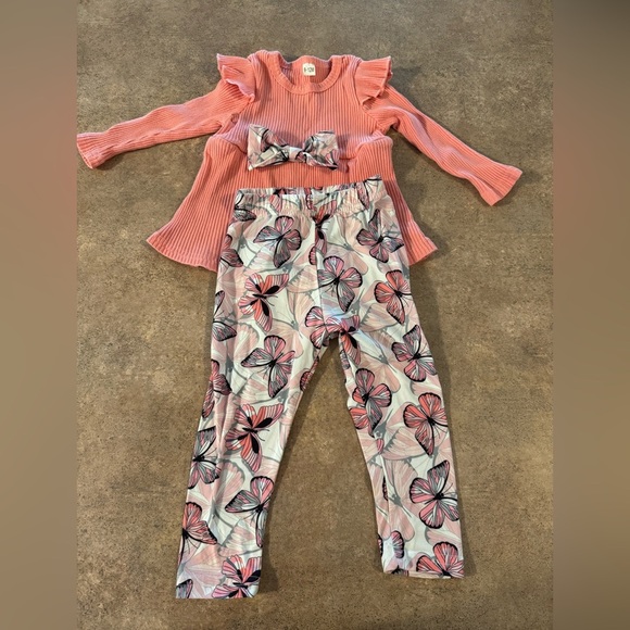 NWOT-Pink Ruffle Top and Floral Pants Set - Picture 1 of 6
